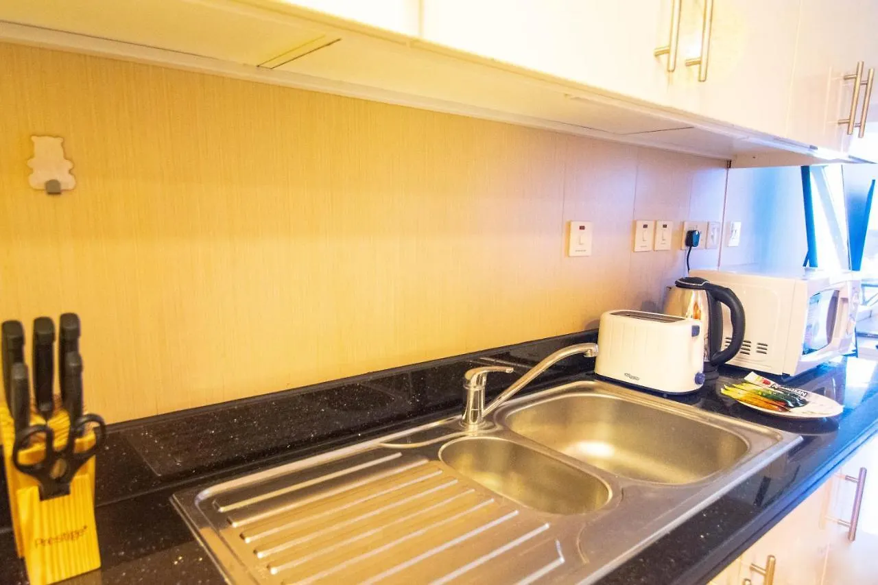Lux Bnb Studio Park Tower Difc Dubai Apartment