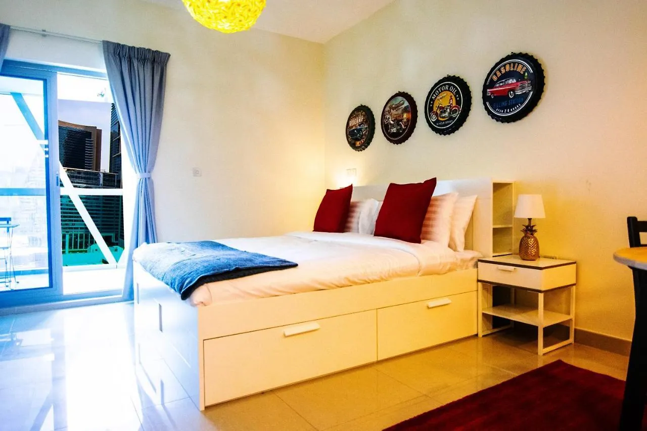 Lux Bnb Studio Park Tower Difc Dubai 0*,
